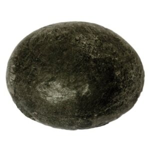 Pizza nera al carbone vegetale